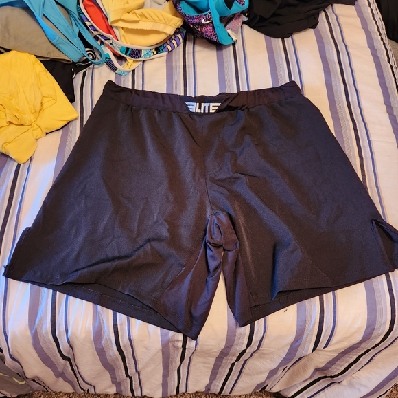 Elite MMA shorts 3XL - Picture 1 of 2